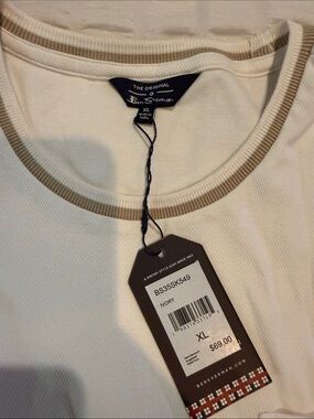 Ben Sherman Ivory Crewneck tshirt with tan Contrast Trim. NWT